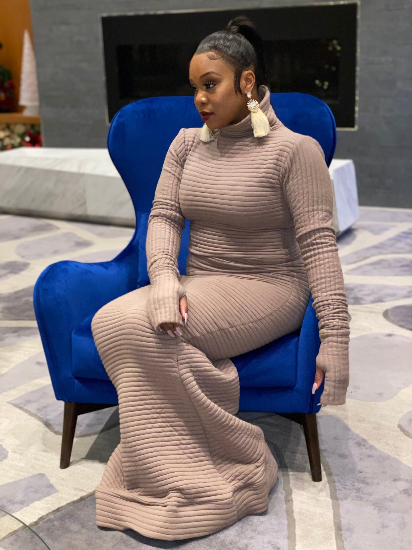 GloungE Turtleneck Dress